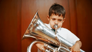 Lire la suite à propos de l’article Les enfants musiciens sont-ils meilleurs à l’école ?